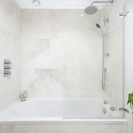Lovely One Bedroom Apartment In Elephant Castle London Exterior photo
