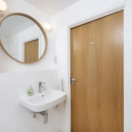 Lovely One Bedroom Apartment In Elephant Castle London Exterior photo