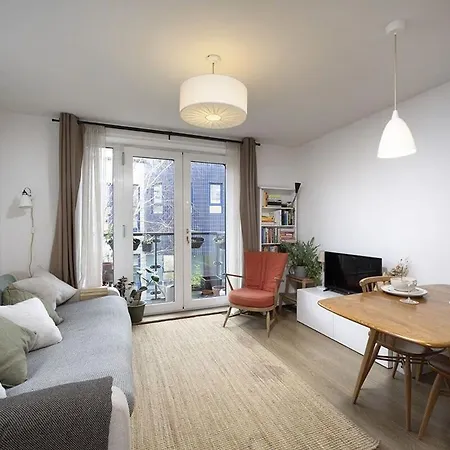 Lovely One Bedroom Apartment In Elephant Castle London Exterior photo